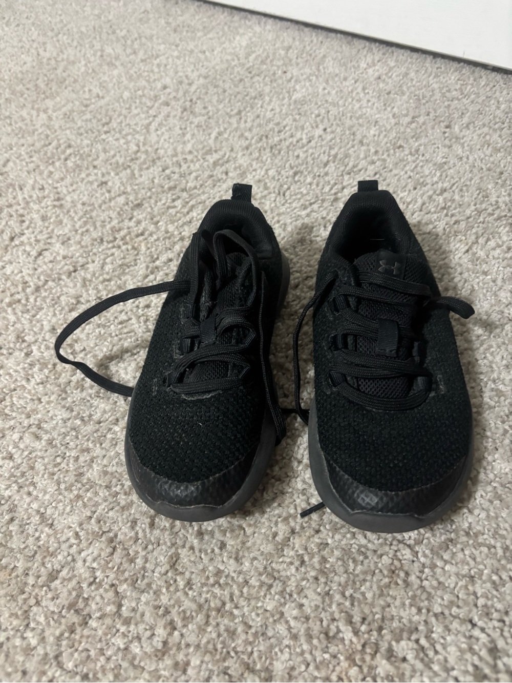 Kids Under Armour Black Knit Running Shoes Open to offers🖤